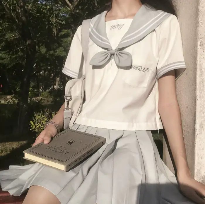 水瓶座女孩